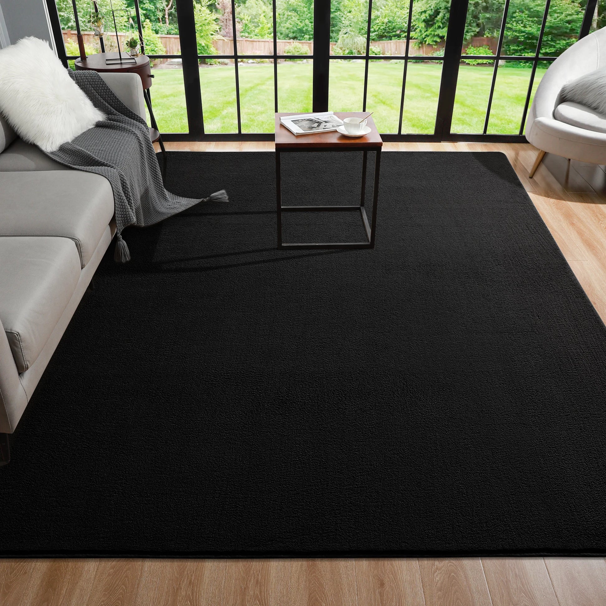 Large, Soft Nonslip Rectangular Multi-Room Use Floor Rug. 143 x 244 cm